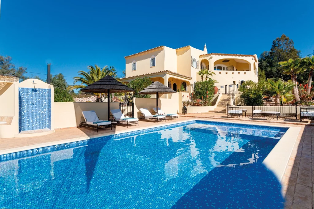 CASA Lusitania 19